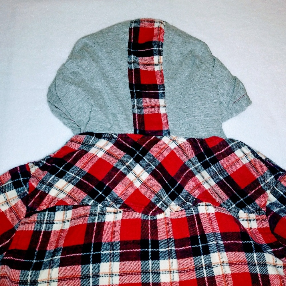 Passport Kids M Red Plaid Button Down Hooded Shirt - Picture 6 of 6